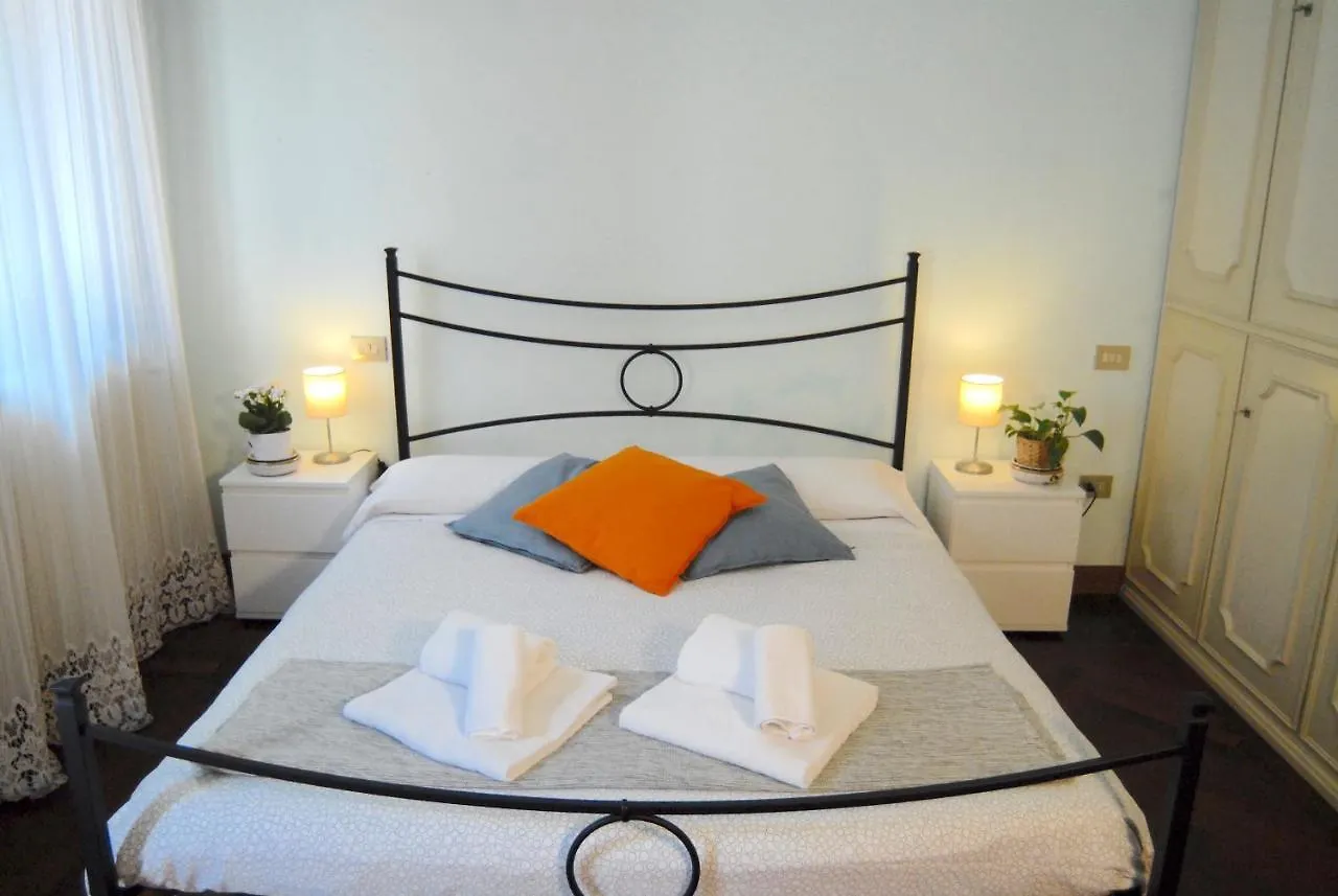 Les Suites Padua 0*,